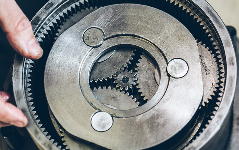 Cycloidal gears versus planetary gears